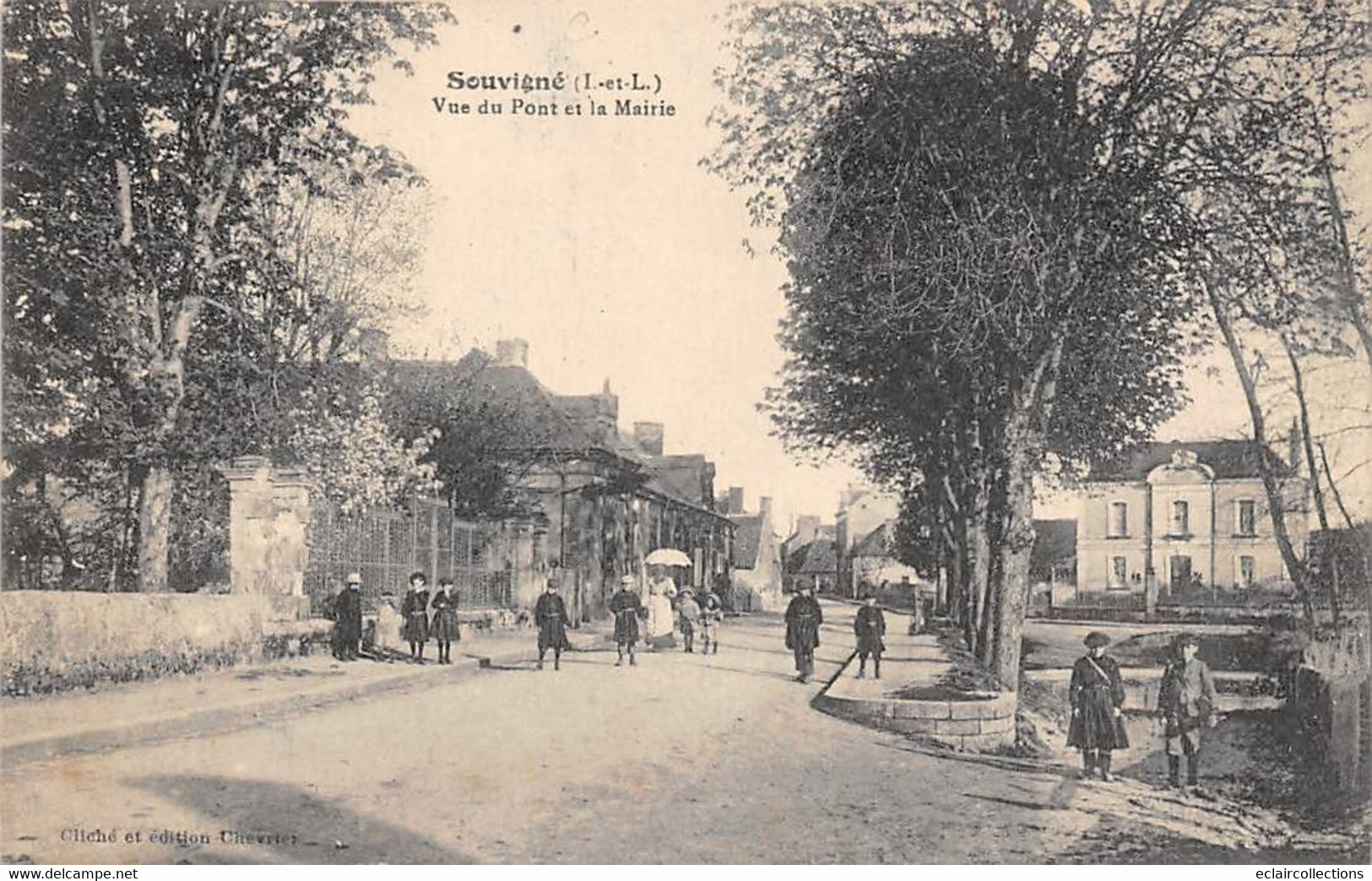 Souvigné       37          Vue Du Pont Et La Mairie         (voir Scan) - Andere & Zonder Classificatie