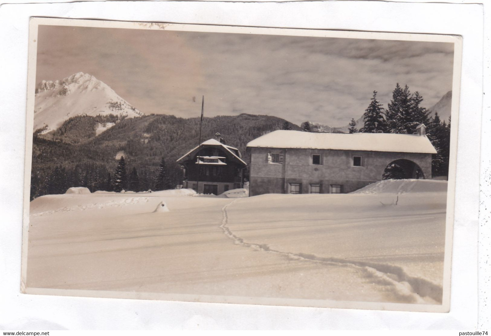 Carte Photo  13,8 X 8,8  -  Chapelle Et  Foyer  De  Corbettes  Et  Dt  De  Teysachaux. - Chapelle