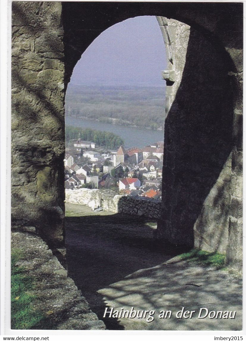 Niederösterreich Ak HAINBURG An Der Donau, Blick Durch Das Burgtor Vom Schlossberg, Im Bezirk Bruck An Der Leitha - Bruck An Der Leitha