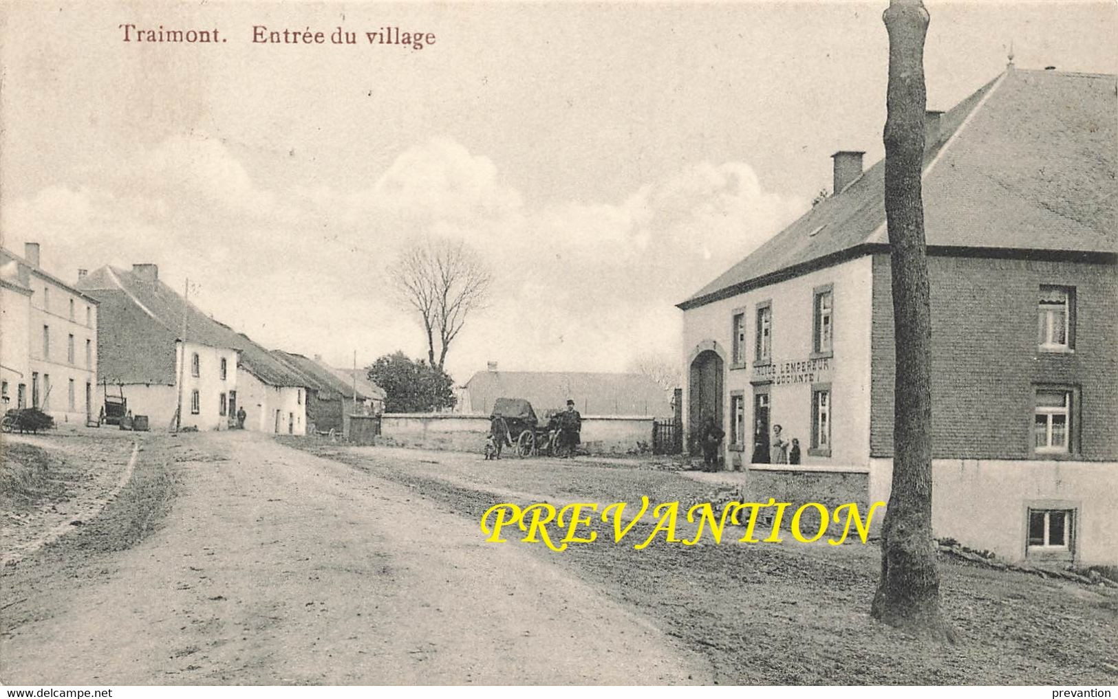 TRAIMONT - Entrée Du Village - Carte Circulé - Leglise