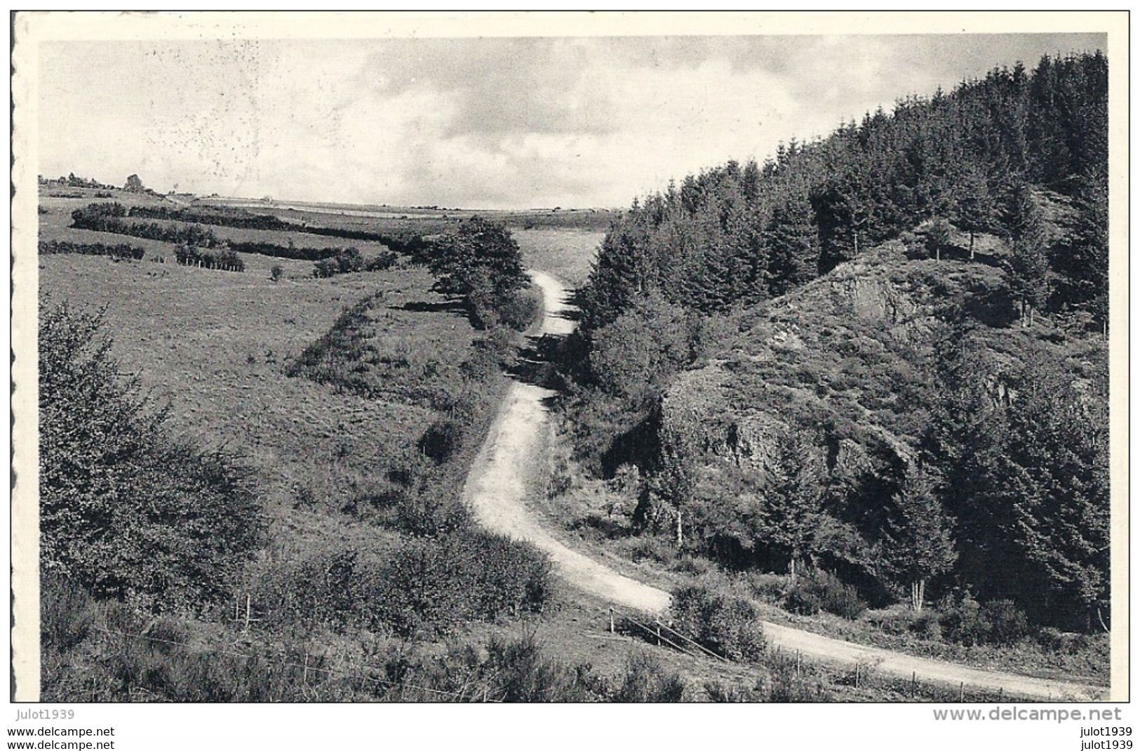 FAUVILLERS ..-- Chemin D'ANLIER . Vers DEURNE ( Mme Et Melle BERODES ) . Voir Verso . - Fauvillers