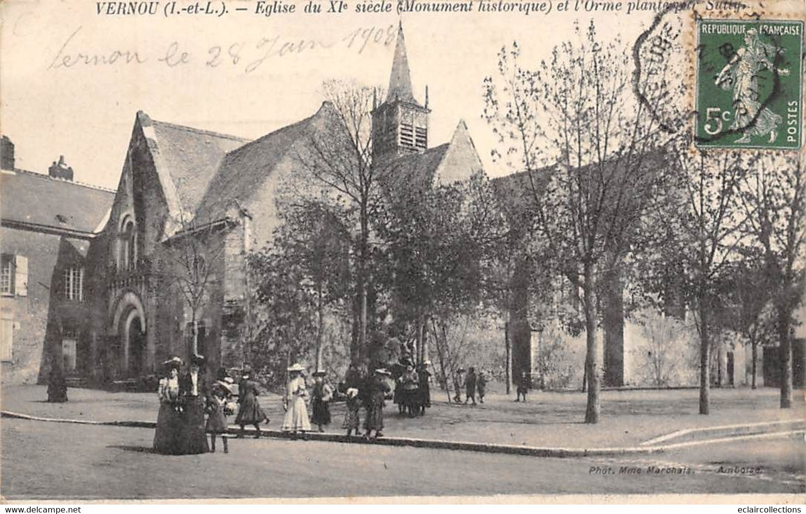 Vernou Sur Brenne         37           Place Et L'église        (voir Scan) - Sonstige & Ohne Zuordnung