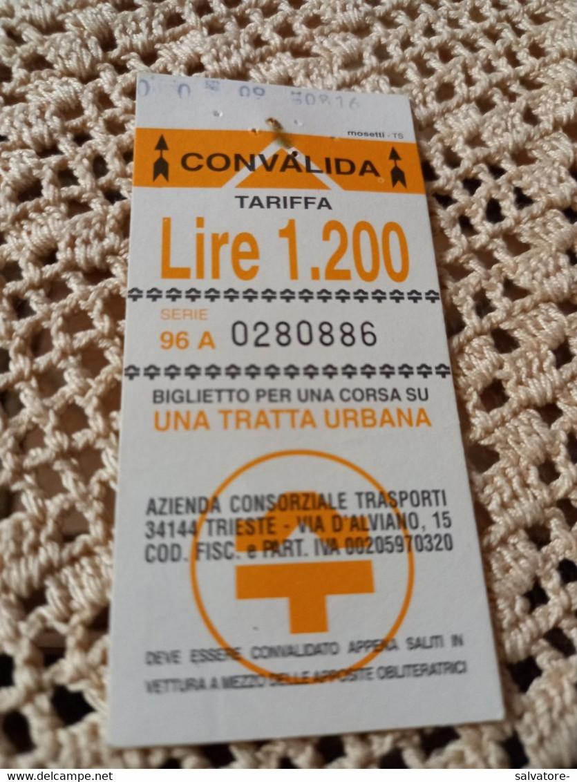 BIGLIETTO AUTOBUS TRIESTE- LIRE 1200 - Europa