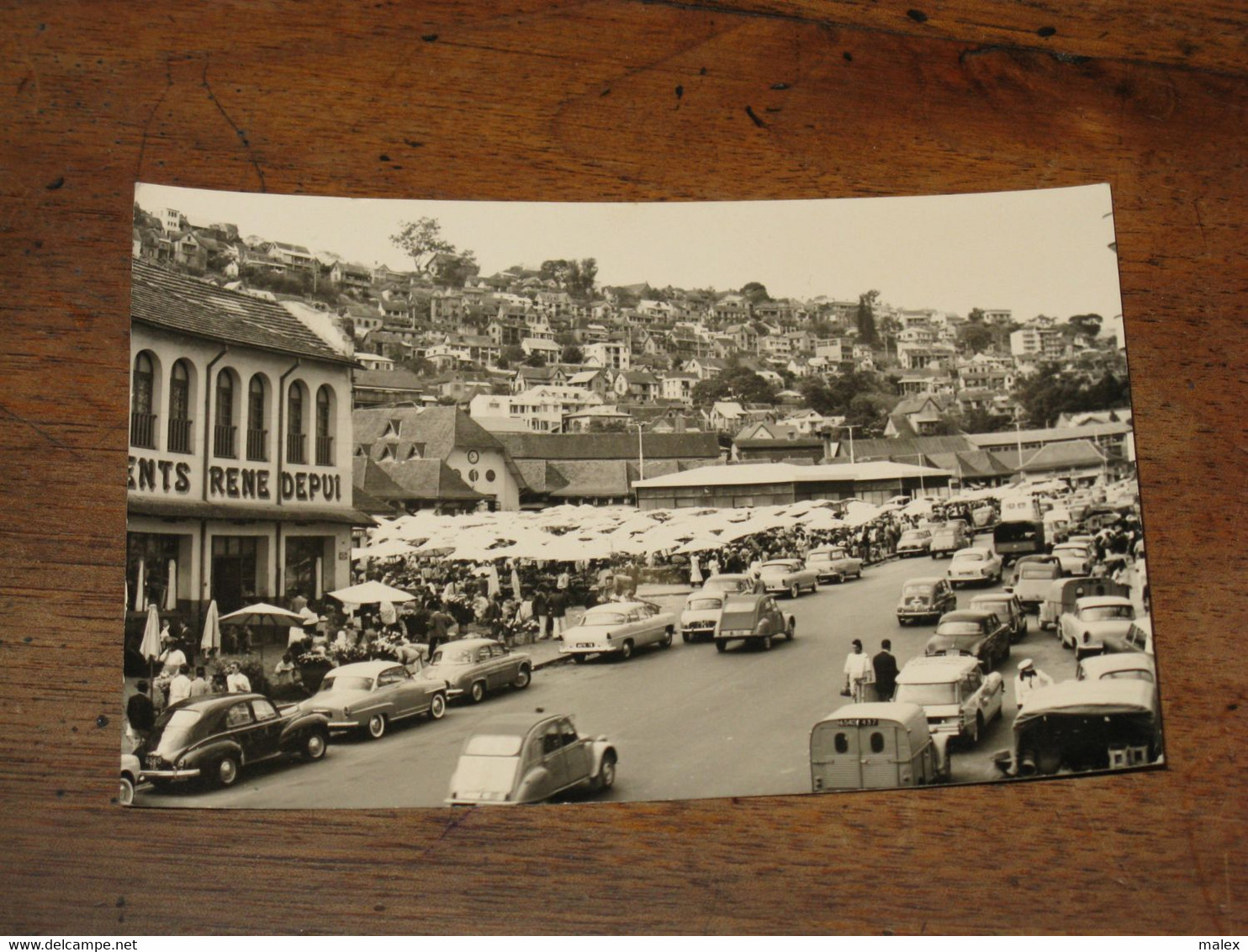 CARTE PHOTO D'un Marche D'une Ville De ZAMBIE (peut Etre TARA , Voir écrit Au Dos ) - Sambia