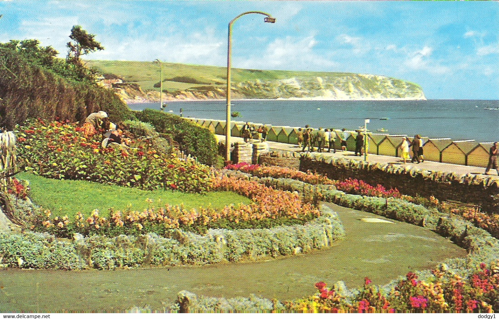 THE PROMINADE AND BAY, SWANAGE, DORSET, ENGLAND. Circa 1970 USED POSTCARD Ak9 - Swanage