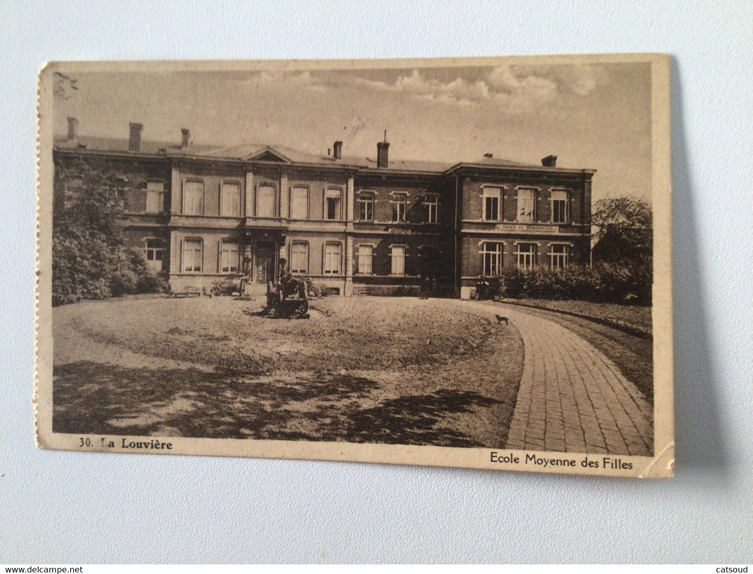 Carte Postale Ancienne  La Louvière  École Moyenne Des Filles - La Louvière