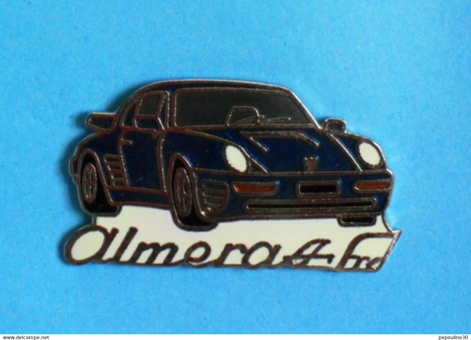 1 PIN'S  //  ** PORSCHE CARRERA / ALMERAS Frères ** . (Jep) - Porsche