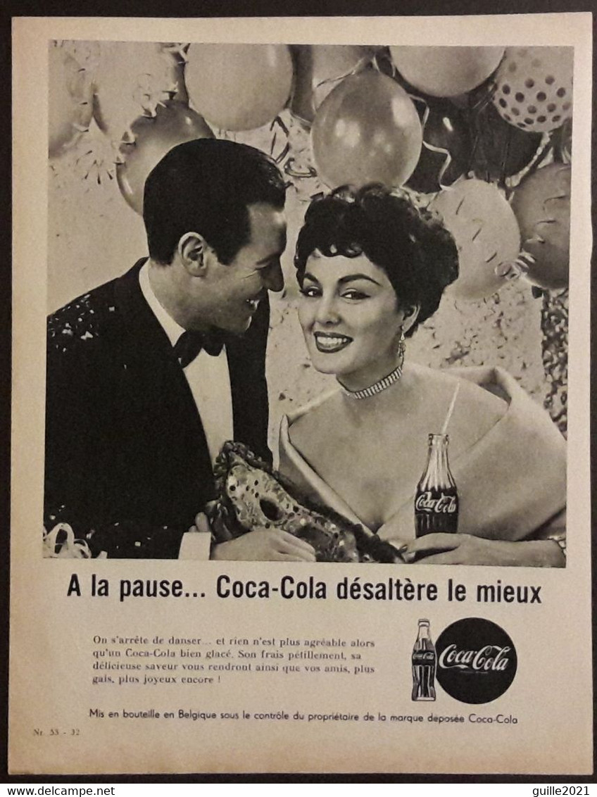 Publicité Papier 1961 Noir Et Blanc Coca-Cola  A La Pause Coca-Cola Désaltère Le Mieux 20 X 26, 5 Cm - Andere & Zonder Classificatie