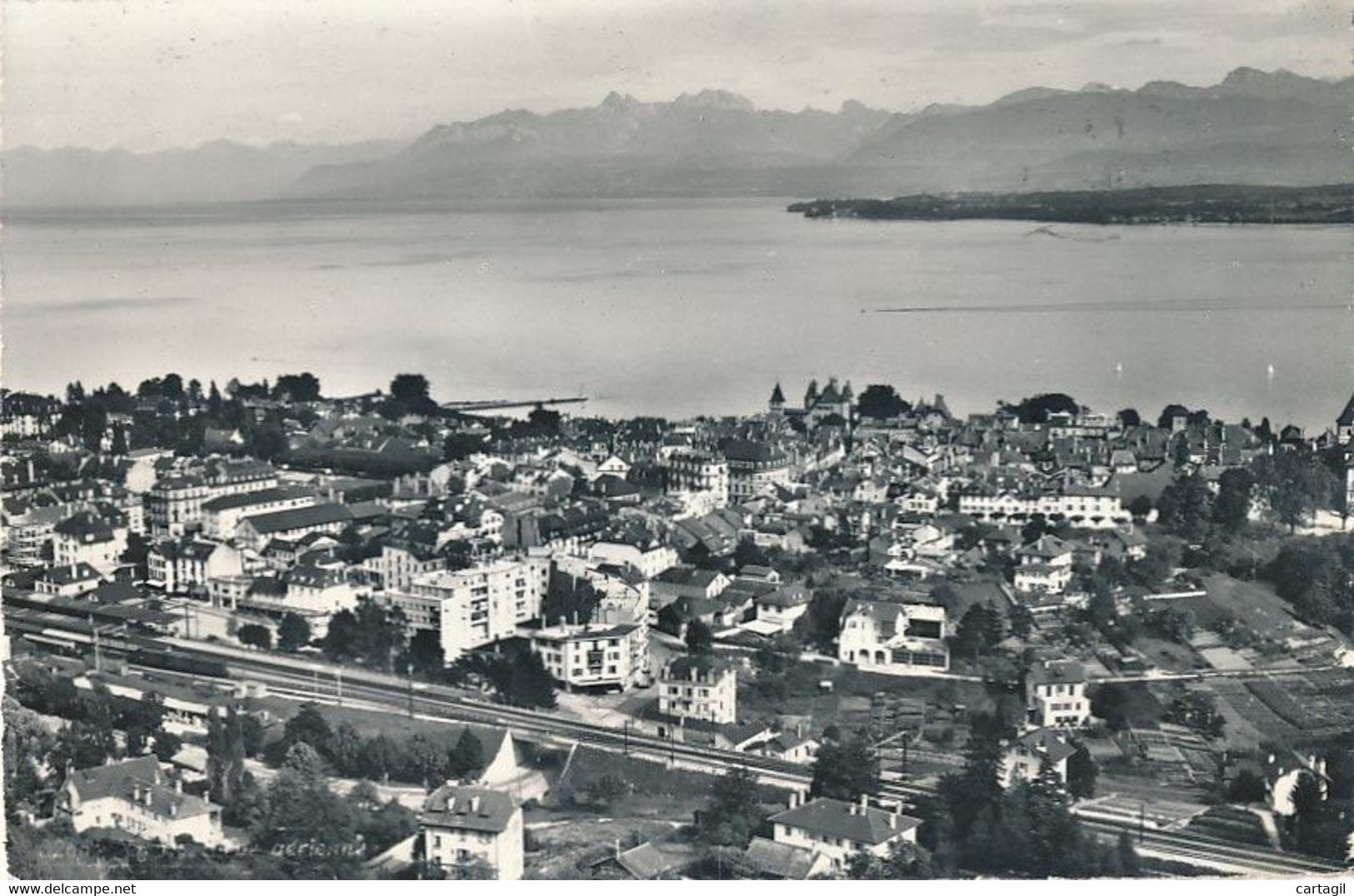 Lot -L473-SUISSE - CANTON DE VAUD - Belle sélection 40 cartes postales ( scans et description)