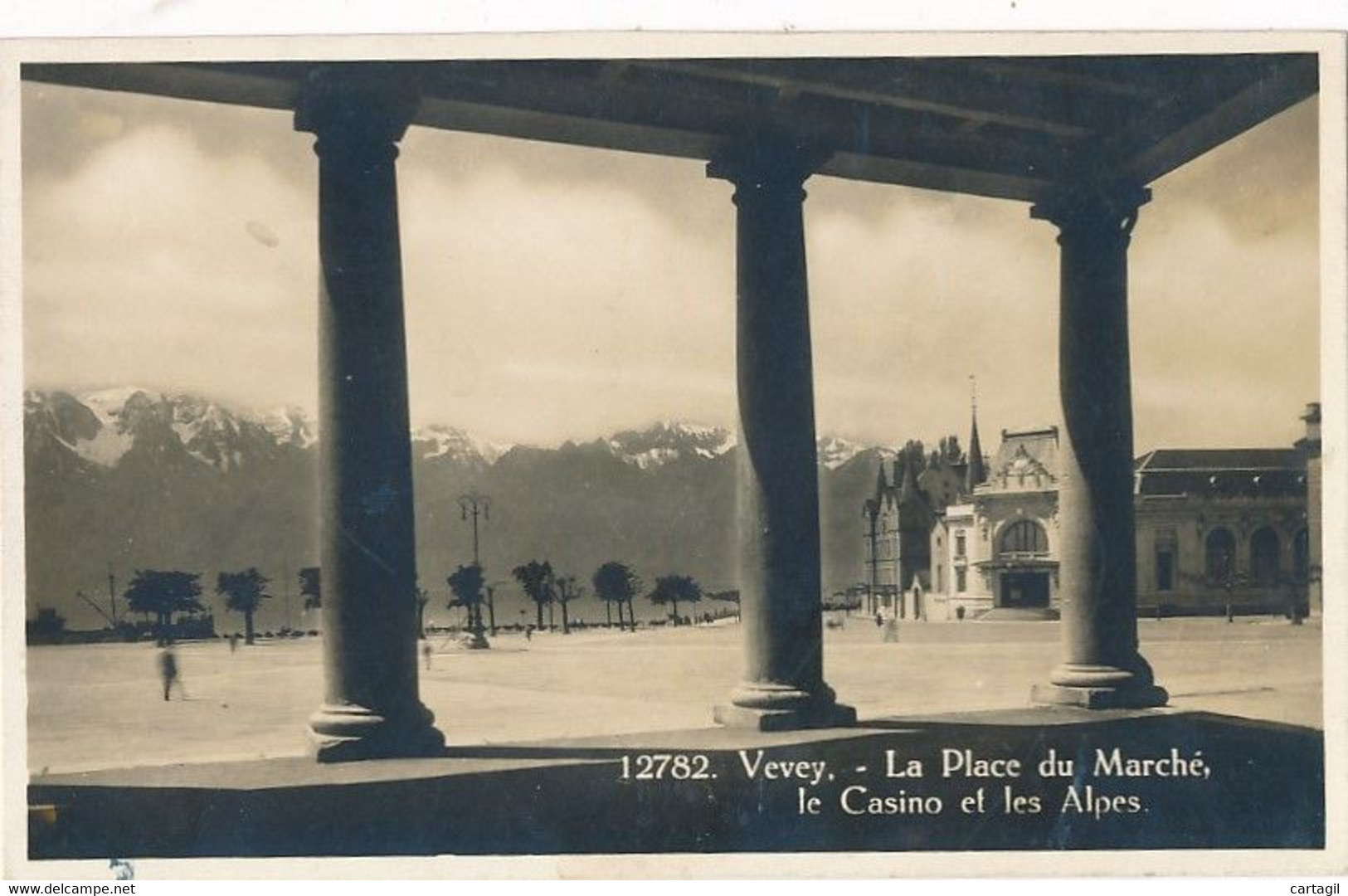 Lot -L473-SUISSE - CANTON DE VAUD - Belle sélection 40 cartes postales ( scans et description)