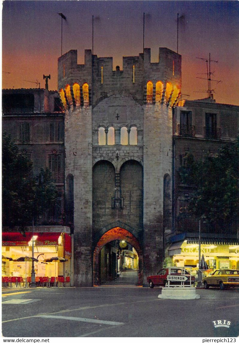 04 - Manosque - La Porte Saunerie (XVIe Siècle), La Nuit - Manosque