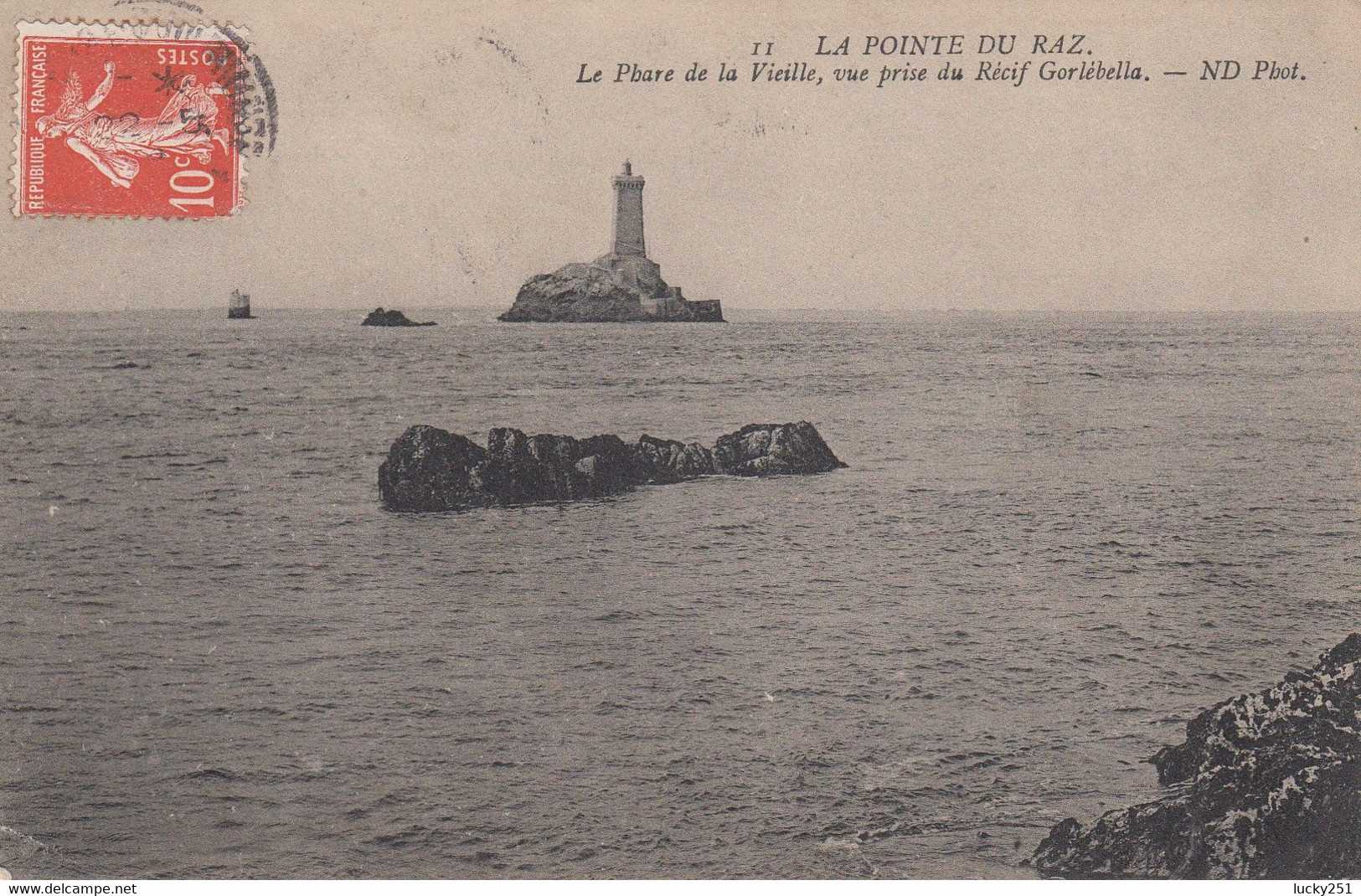 France - Phare - La Pointe Du Raz -  Le Phare De La Vieille, - Circulée - Phares