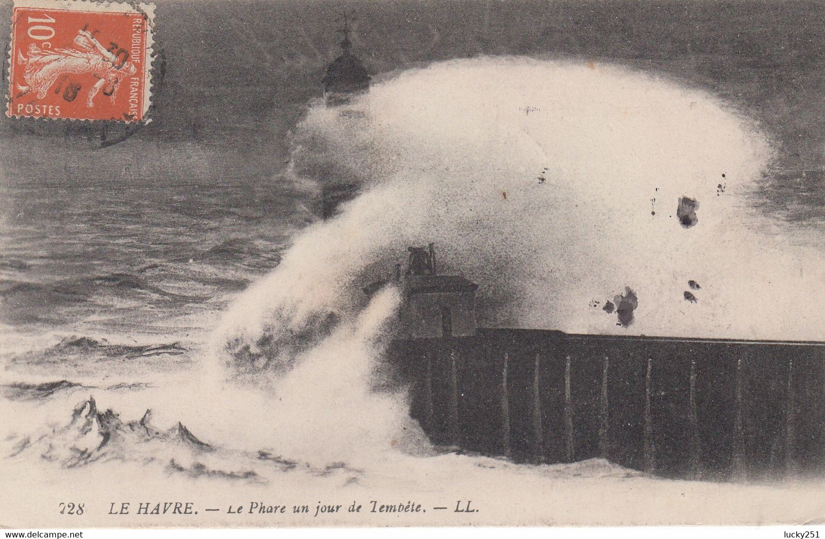 France - Phare - Le Havre -  Le Phare Un Jour De Tempête, - Circulée - Faros