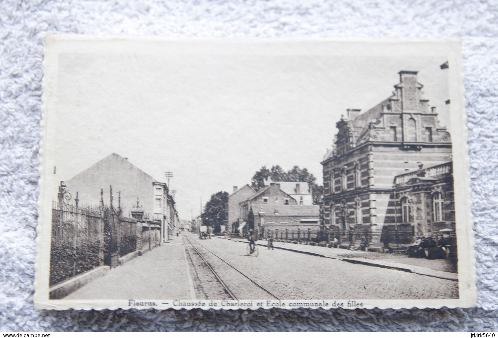 Fleurus "Chaussée De Charleroi Et école Communale Des Filles" - Fleurus