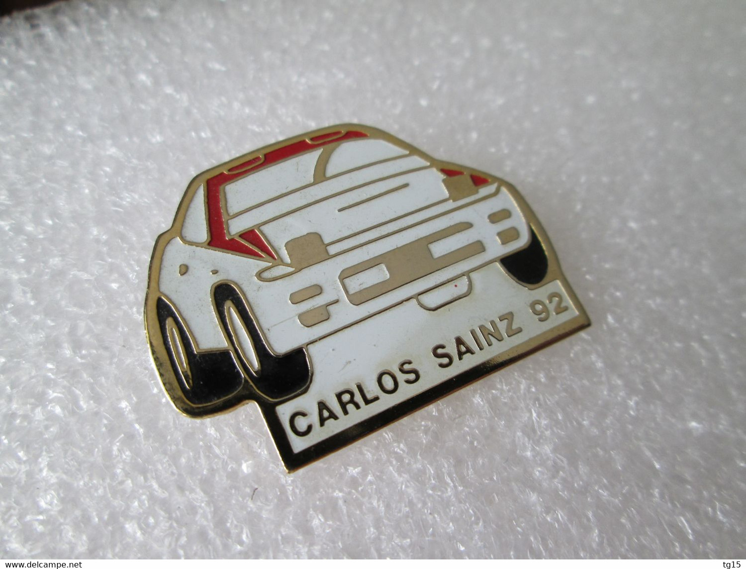 RARE   PIN'S   TOYOTA   CELICA  RALLYE   CARLOS  SAINZ