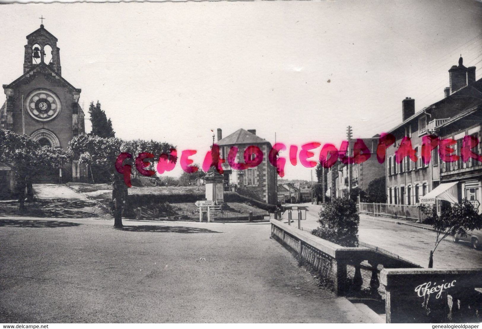 87- CHATEAUNEUF LA FORET - PLACE DE L' EGLISE - Chateauneuf La Foret