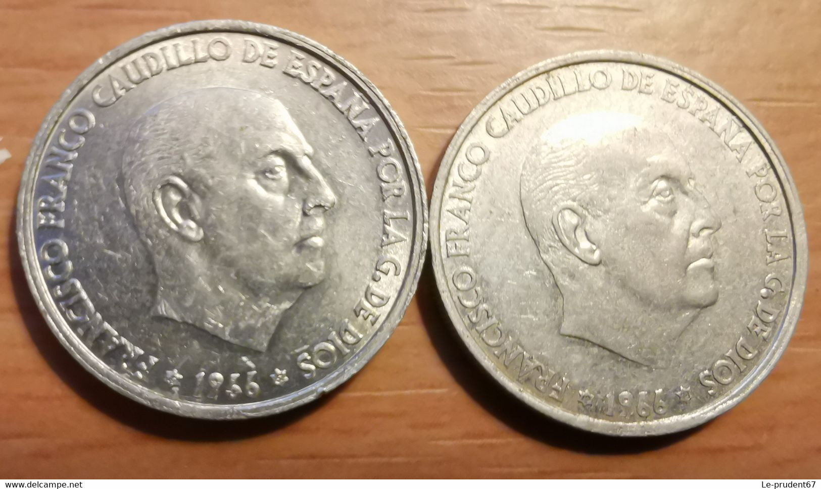 Espagne - 50 Centimos  Franco 1966 - Lot De 2 Pièces - Années De Frappes 1967 Et 1971 (Chiffres Dans L'étoile) - 50 Céntimos