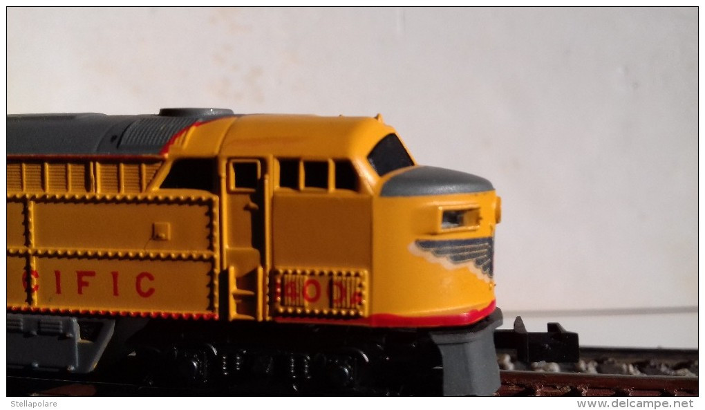 RIVAROSSI ATLAS 2122 N Scale VINTAGE UNION PACIFIC Loco Diesel Fairbanks Morse C Liner - In Original Box - Loks