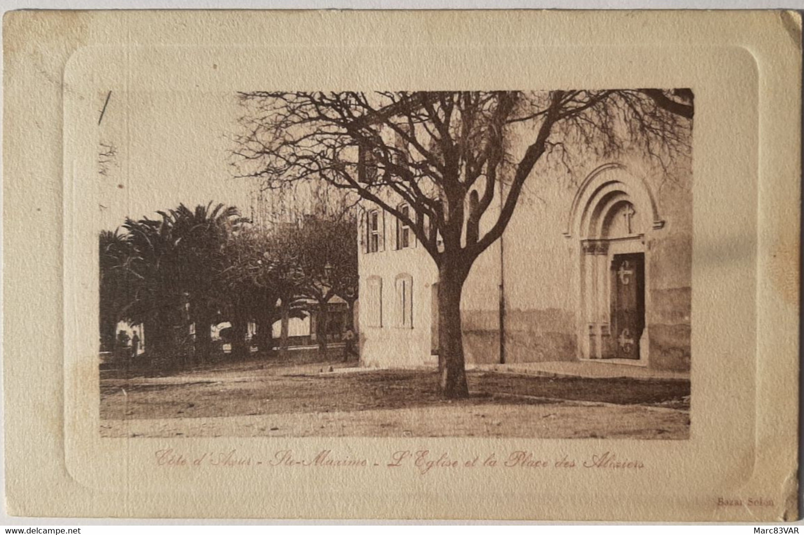 Ste Maxime - L'Eglise Et La Place Des Alixiers - Sainte-Maxime