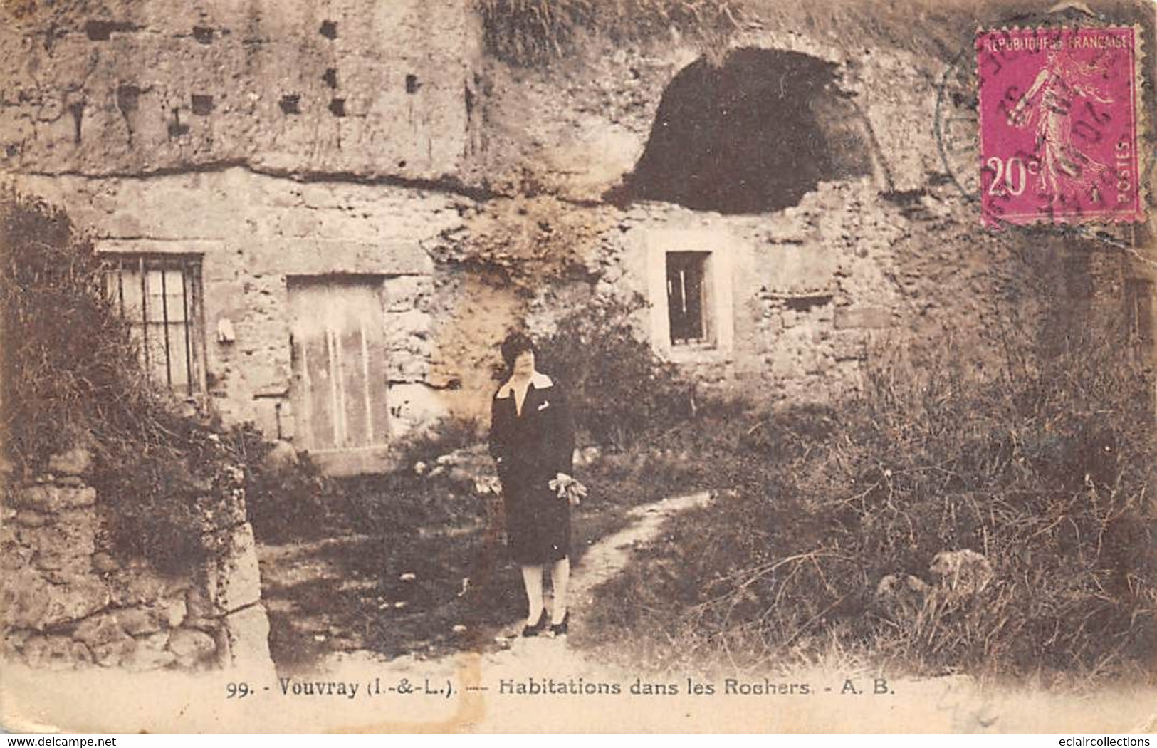 Vouvray         37       Habitations Dans Les Rochers     N° HB 99    (voir Scan) - Vouvray