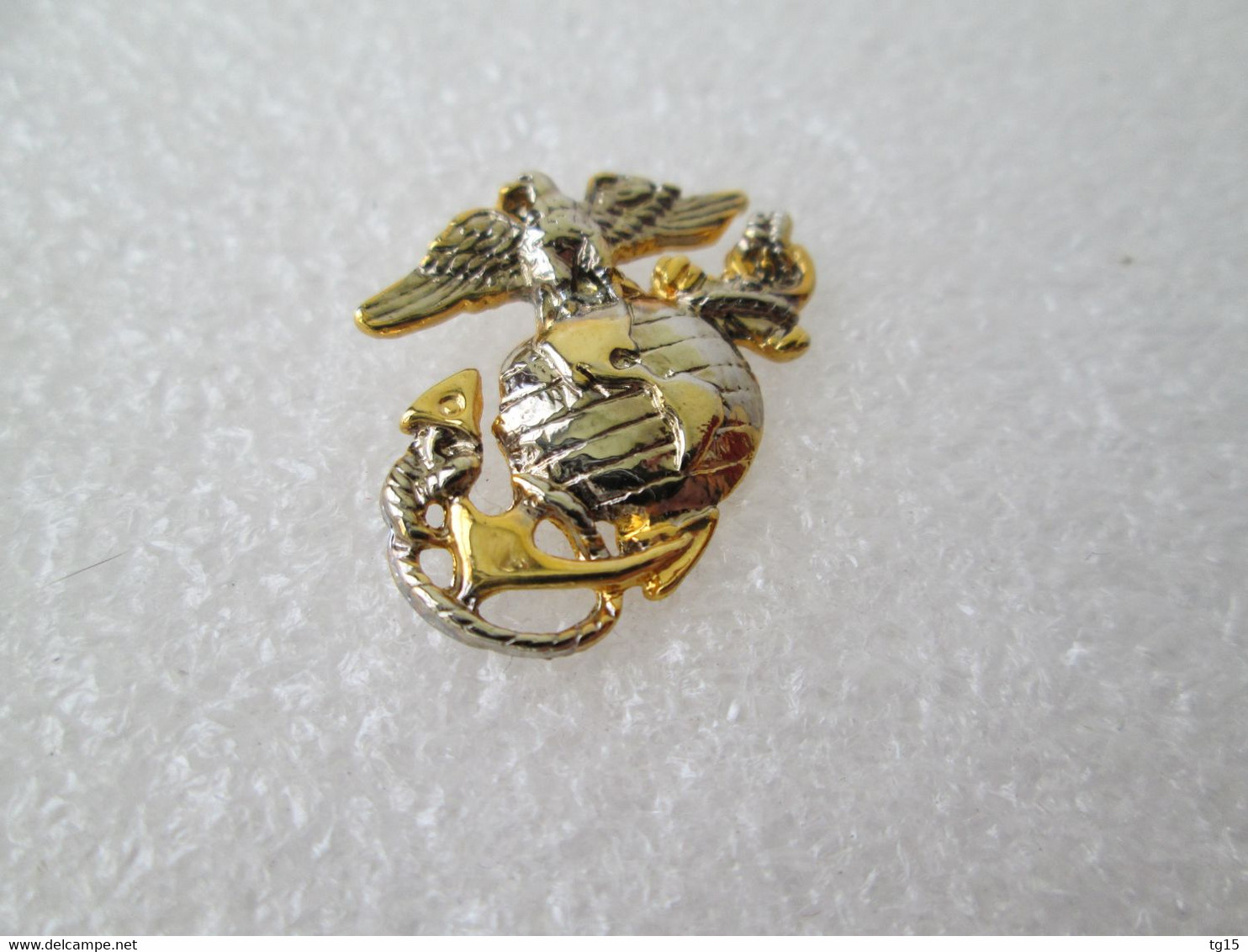 TOP   PIN'S   MILITARIA   U S  MARINE  CORPS     RELIEF  Bicolore   Zamak   SUPERBE - Militaria