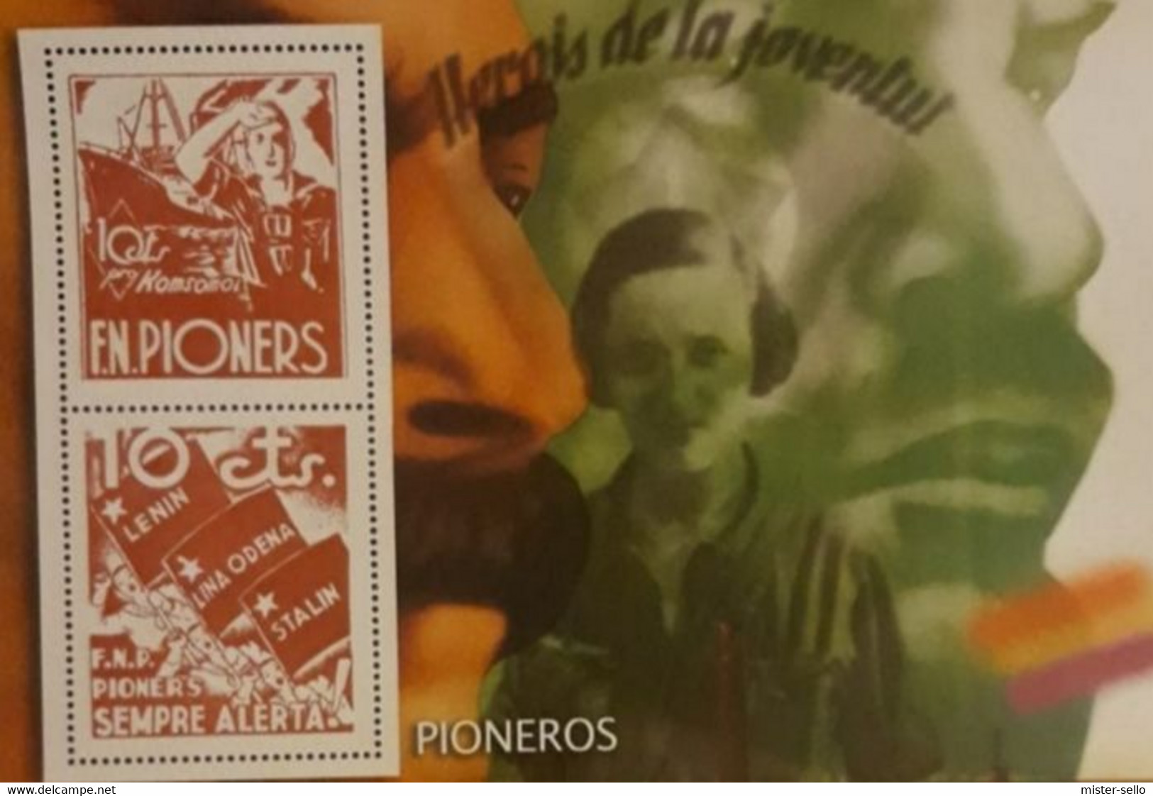 HOJITA SOUVENIR REPRODUCCIÓN AUTORIZADA POR CORREOS. PIONEROS. HÉROES DE LA JUVENTUD. MNH - Andere & Zonder Classificatie