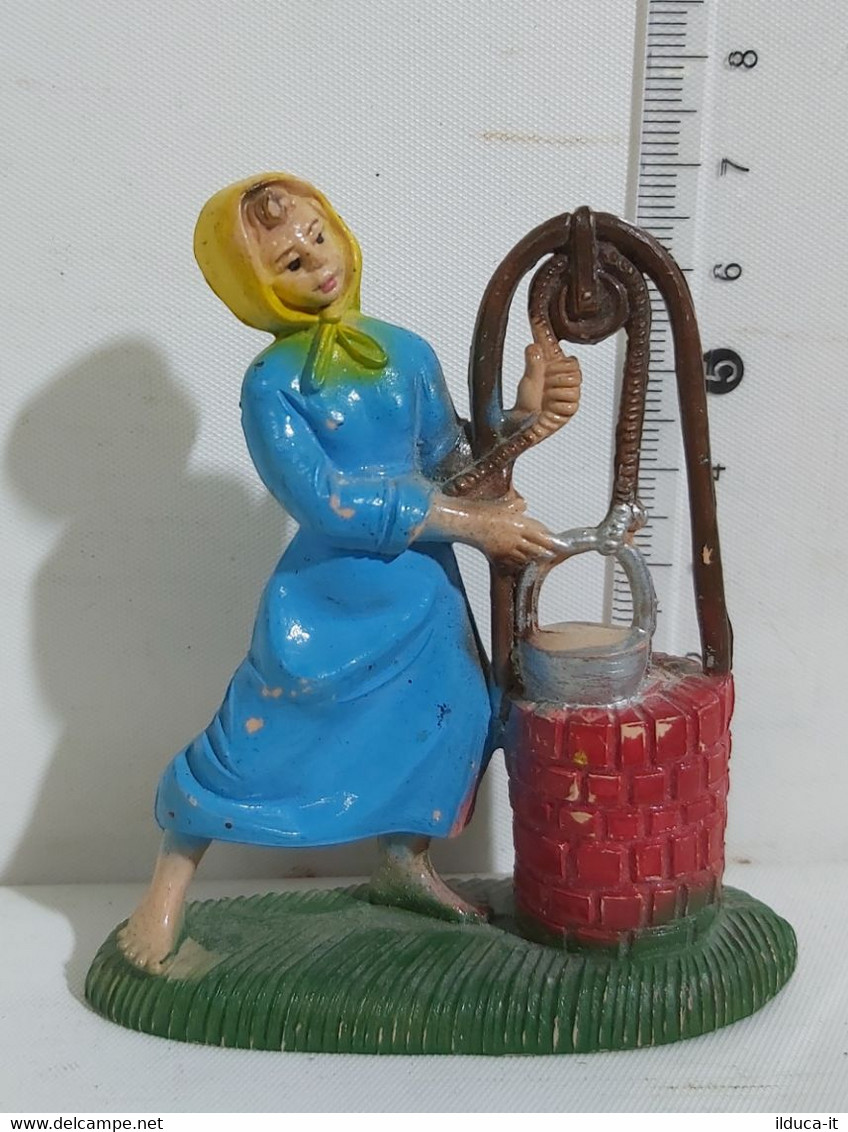 09674 Pastorello Presepe - Statuina In Plastica - Donna Al Pozzo - Christmas Cribs