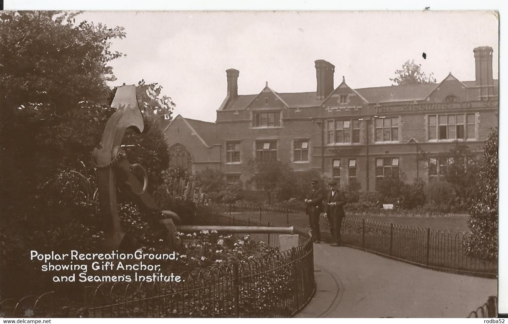 CPA -  Angleterre - London - Poplar Recreation Ground Showing Gift Anchor And Seamen"s Institute - Londres – Suburbios