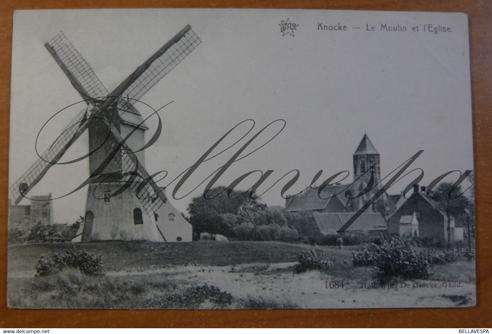 Knokke.  Windmolen En Kerk  Moulin A Vent . Mill N°1684 - Molinos De Viento