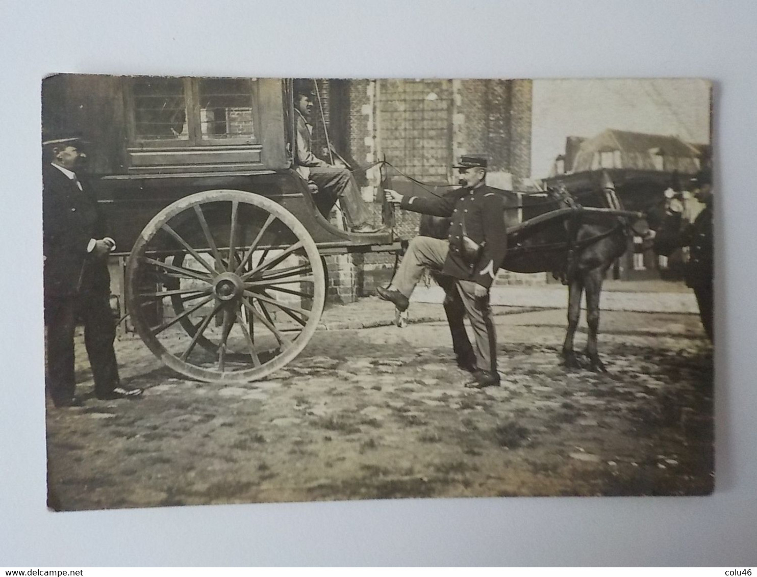 1900 CP Hal Halle ? Gendarme ? Douanier ? Contrôle Attelage Hippomobile - Halle