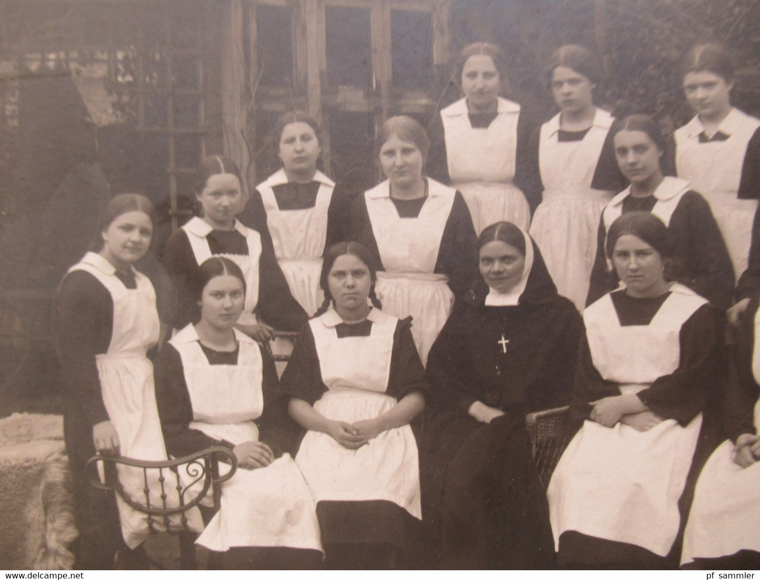 Altes Großes Foto Um 1900 ?! Mädchenklasse / Schwestern Mit Nonne / Ordensfrau Fotograf Ed. Kühne Helmstedt - Professions