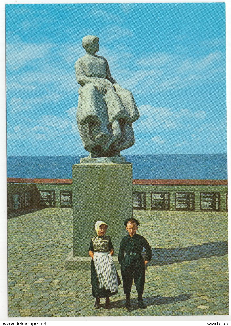 Urk - Monument : Vissers Van Urk: 'Hier Wendden Zij De Steven .. Er Werd Aan Hen Gedacht.' - (Nederland/Holland) - Urk