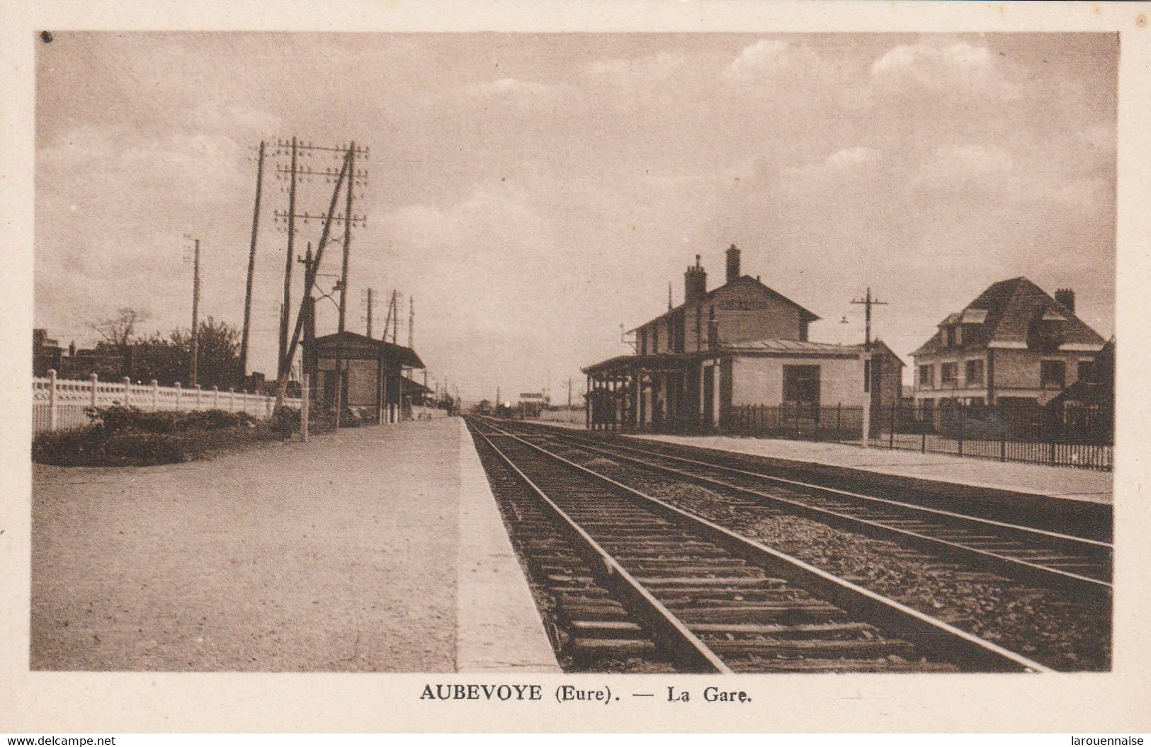 27 - AUBEVOYE - La Gare - Aubevoye