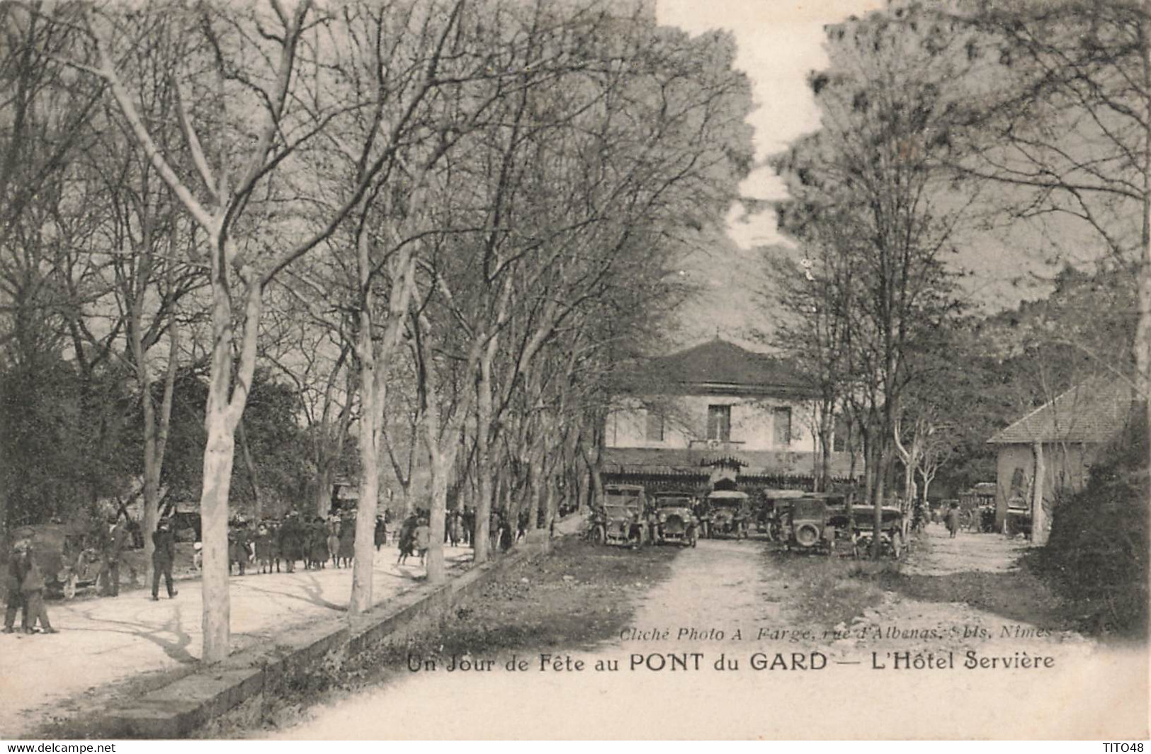 France (30 Gard) - Pont Du Gard -Un Jour De Fête - L'Hôtel Servière - Otros & Sin Clasificación