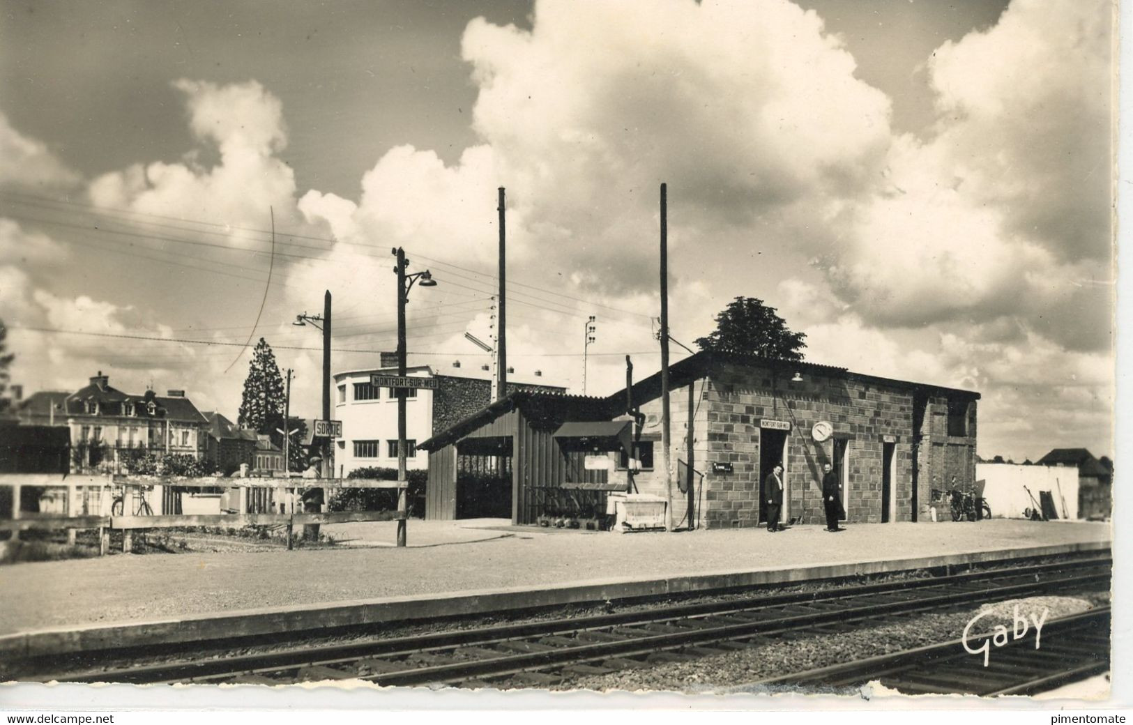 MONTFORT SUR MEU LA GARE SNCF CHEMIN DE FER - Otros & Sin Clasificación