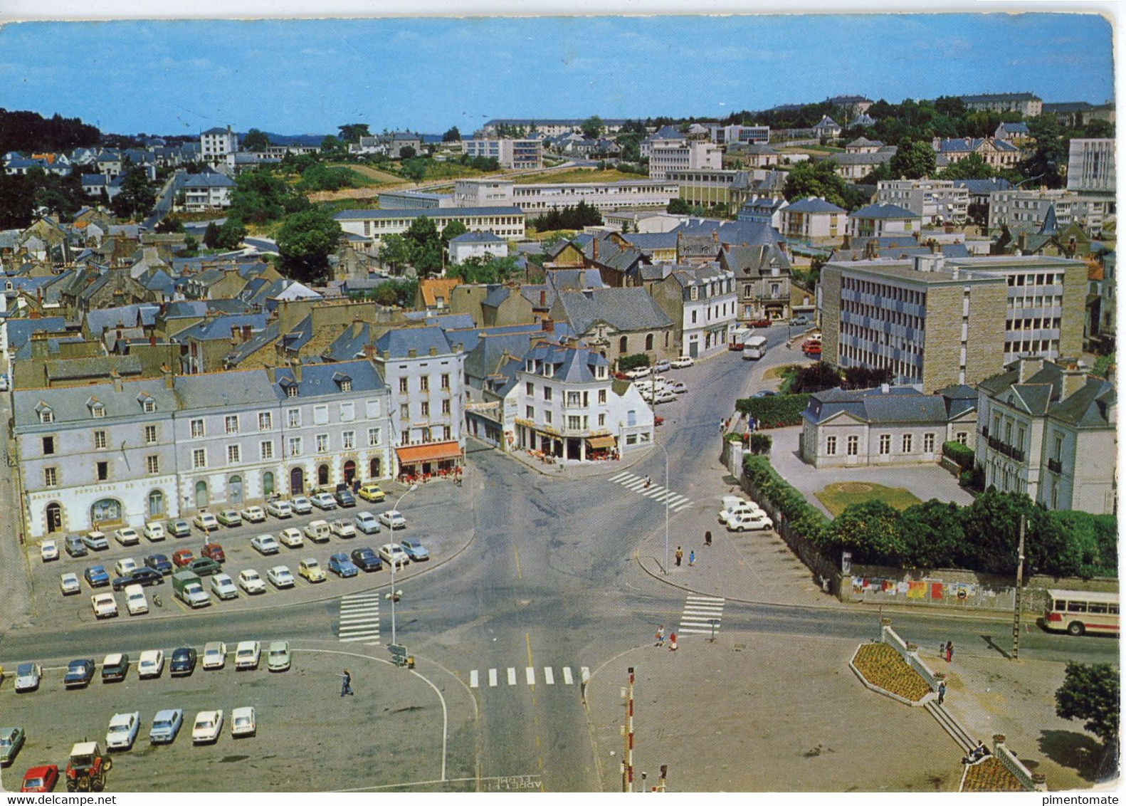 REDON VUE GENERALE AERIENNE BANQUE POPULAIRE CAFE RESTAURANT LE REDONNAIS PLACE DE BRETAGNE 1980 - Redon