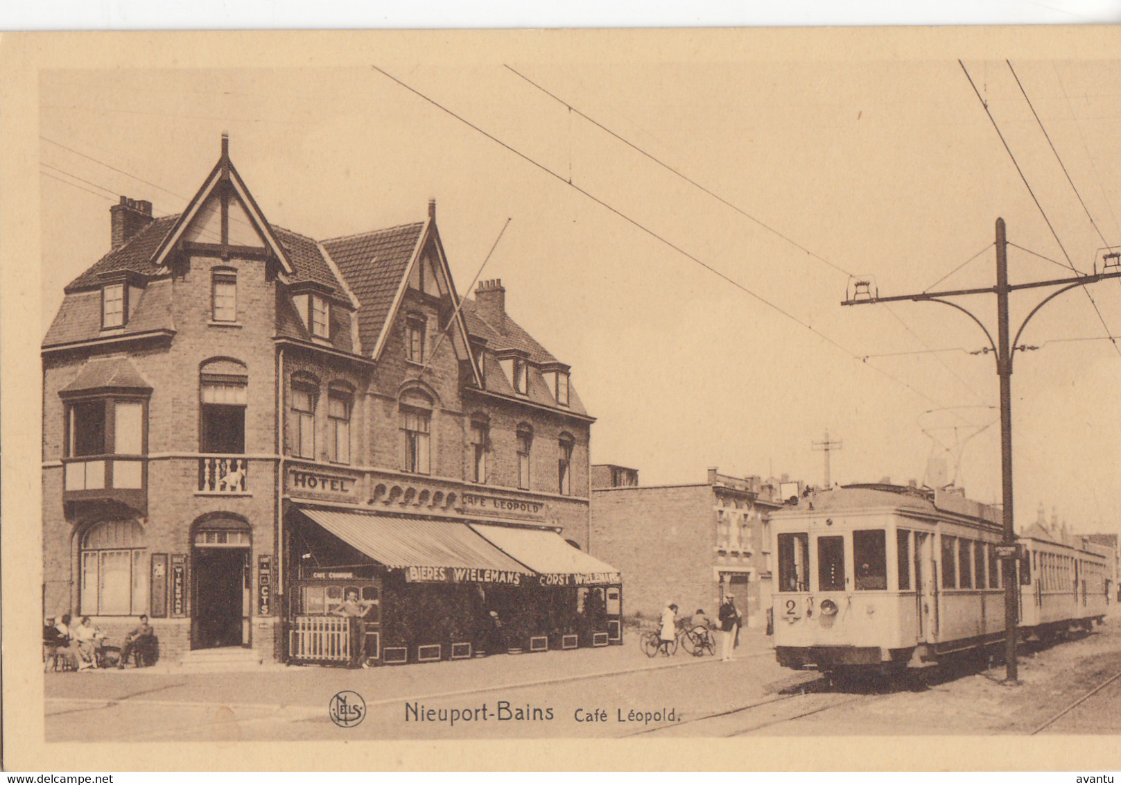 NIEUWPOORT / CAFE LEOPOLD / TRAM / TRAMWAYS - Nieuwpoort