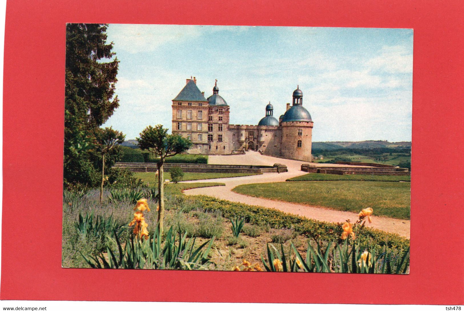 24-----Château De HAUTEFORT--en Parcourant La Dordogne--voir 2 Scans - Hautefort