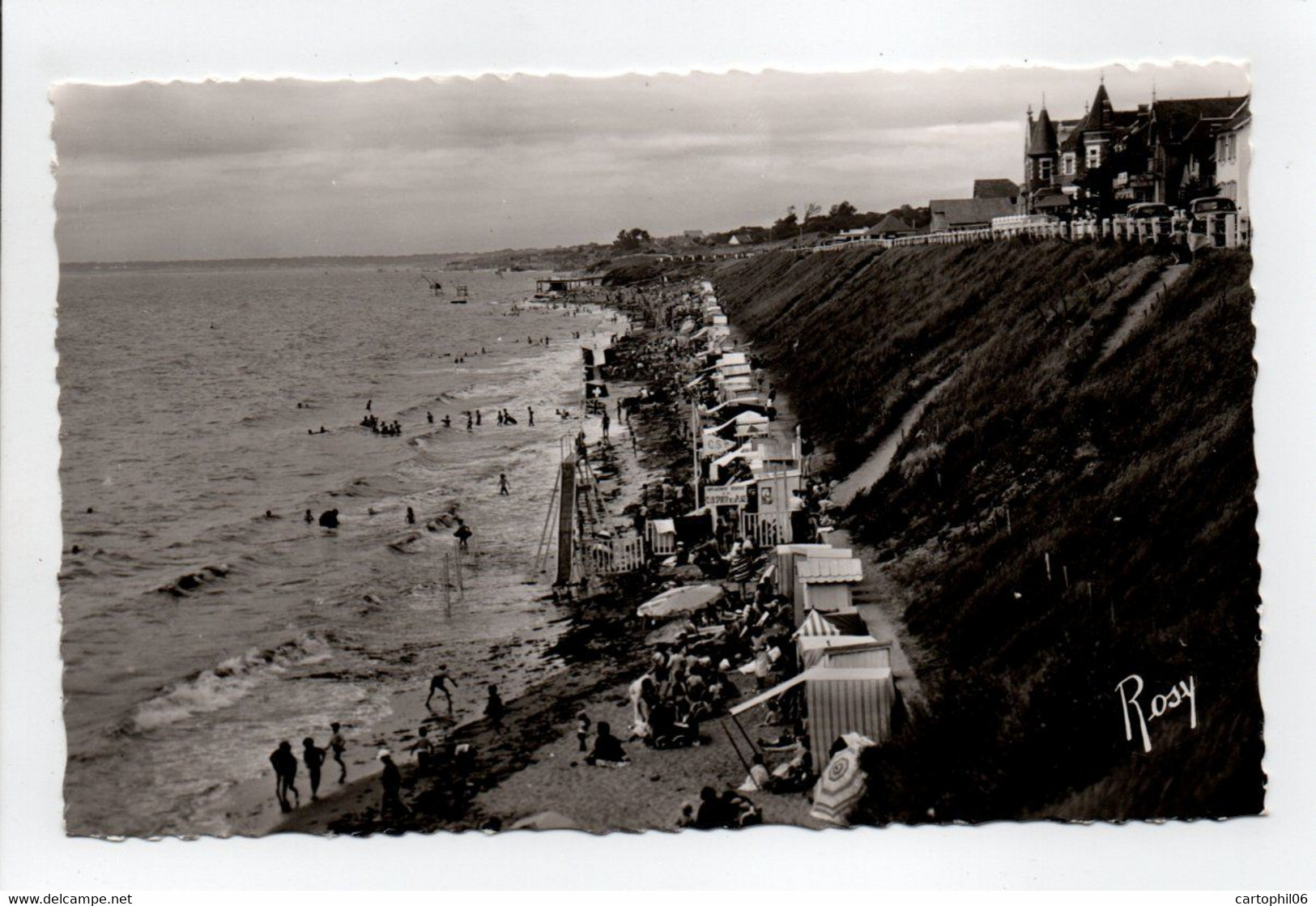 - CPSM THARON-PLAGE (44) - La Plage à Marée Haute - Edition Chapeau N° 47 - - Tharon-Plage