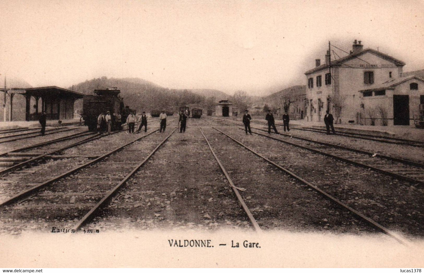 13 / VALDONNE / LA GARE / RARE ET TRES BELLE CARTE ANIMEE - Otros & Sin Clasificación