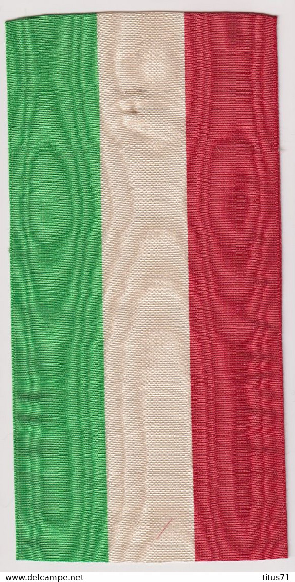 Ruban Drapeau Italie - 8 X 32 Cm - Moiré - 1 Pli Marqué - Très Bon état - Flags