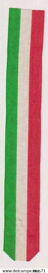 Ruban Drapeau Italie - 2,3 X 16,5 Cm - 1 Pli Marqué - Très Bon état - Banderas