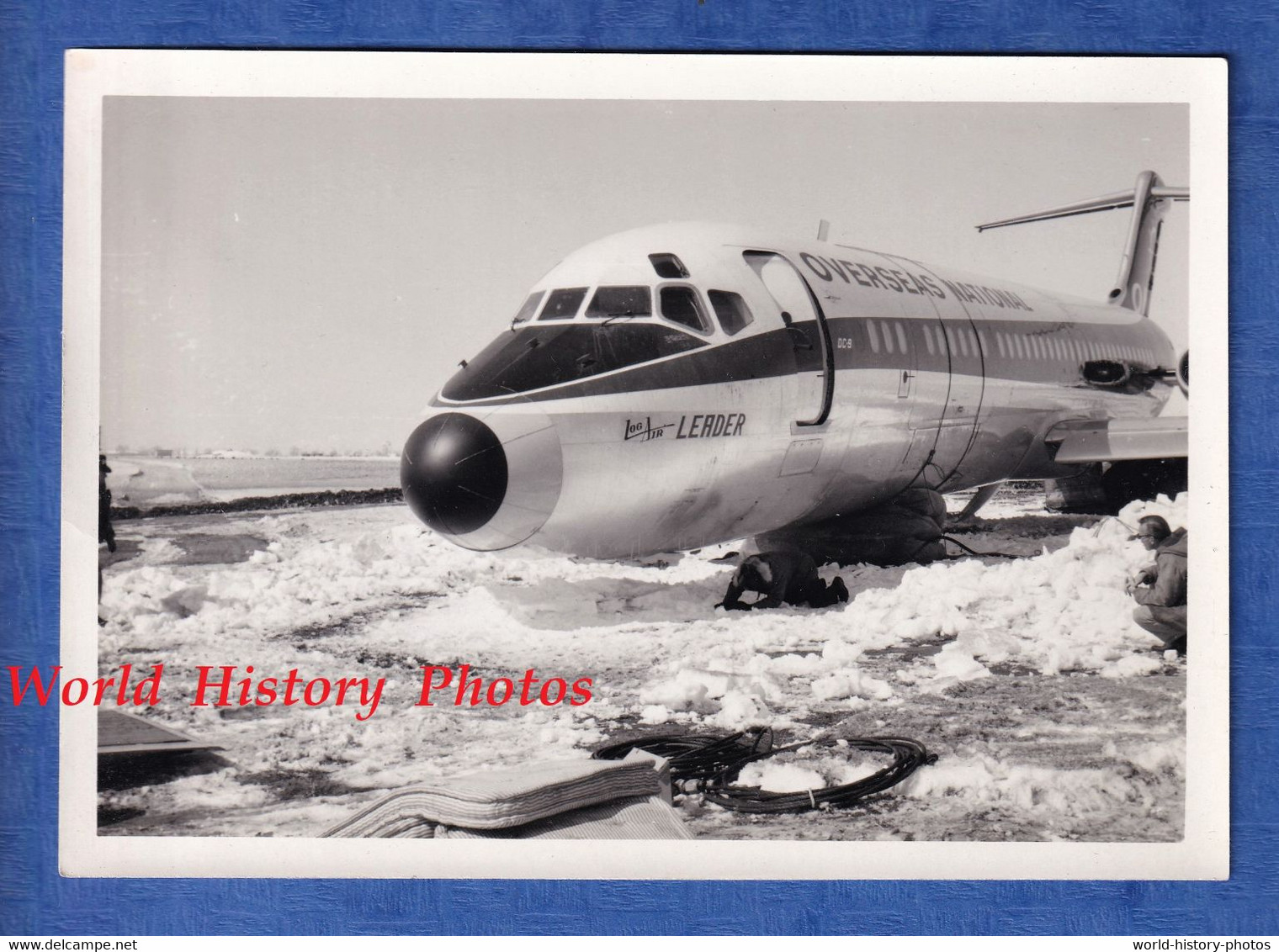 Photo Ancienne - à Situer - Accident ? - Avion DOUGLAS AIRCRAFT Overseas National Atterissage Glace ? Cercle Polaire ? - Aviazione