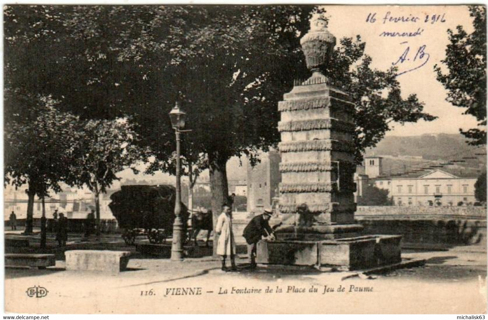 41hs 1902 CPA - VIENNE - LA FONTAINE DE LA PLACE DU JEU DE PAUME - Vienne