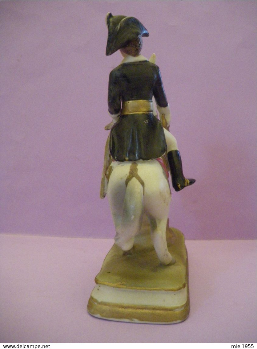 NAPOLEON Statuette équestre En Biscuit Du Maréchal LANNES (6 Photos) Voir Description - Altri & Non Classificati