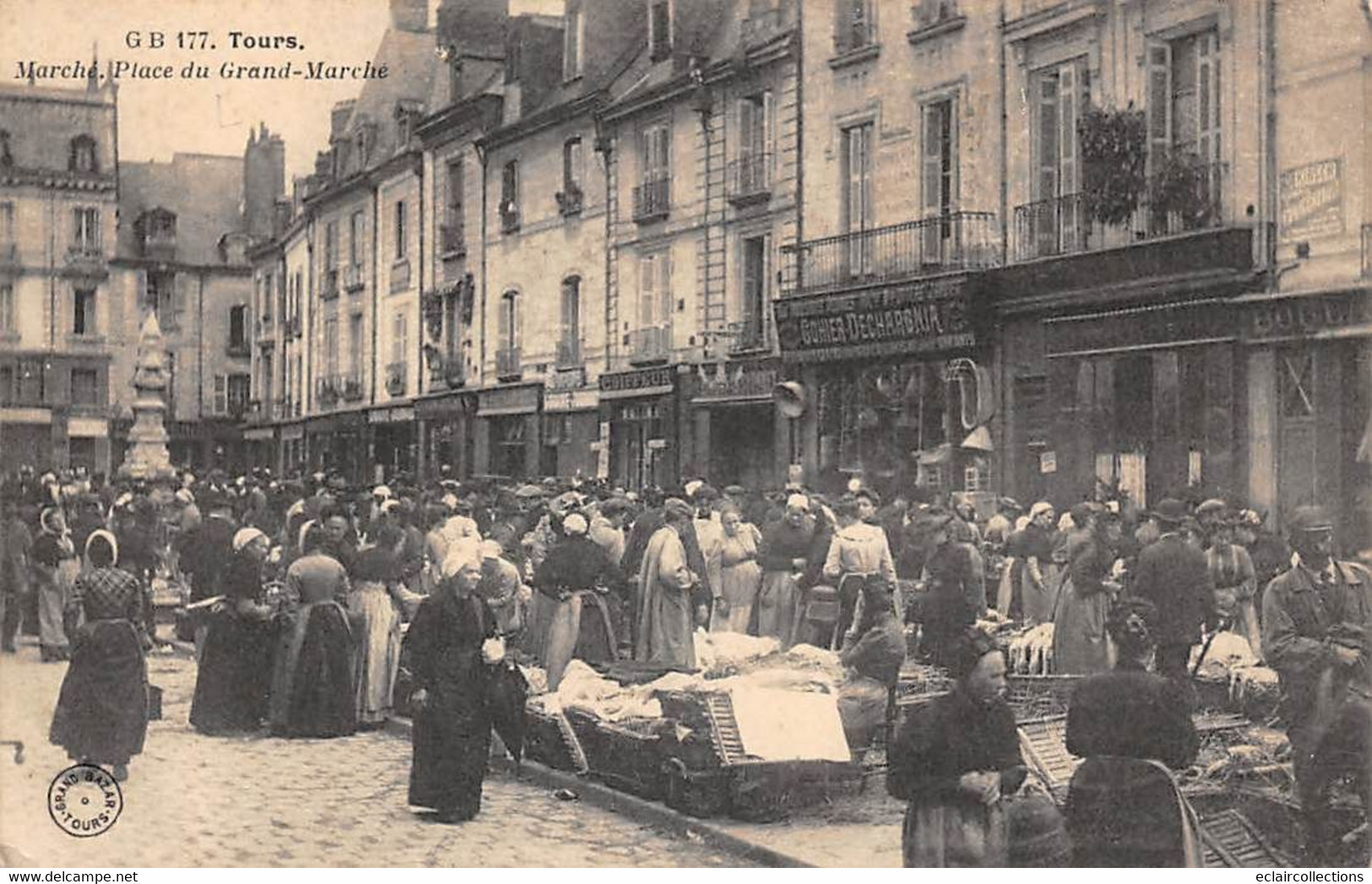 Tours     37      Foire  Ou Halles Ou Marchés:    Place Du Grand Marché   N° 177            (voir Scan) - Tours