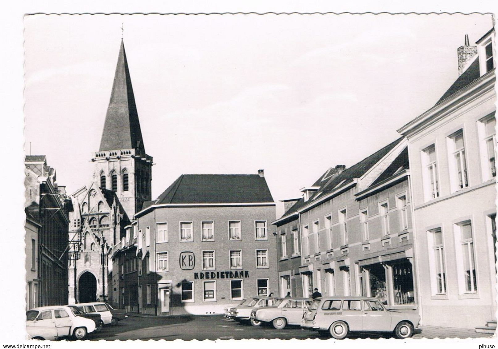 B-8498   ASSE : Markt En Sint-Martinuskerk ( Volkswagen Variant ) - Asse