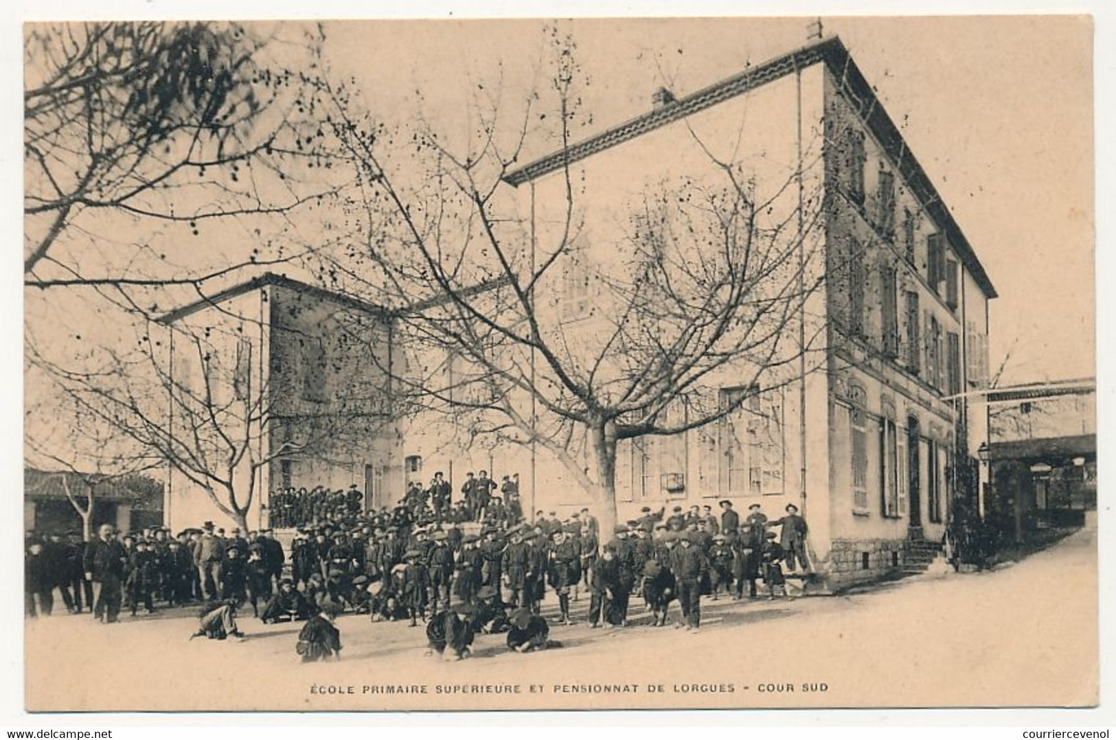 CPA - LORGUES (Var) - Ecole Primaire Supérieure Et Pensionat De Lorgues - Cour Sud - Lorgues