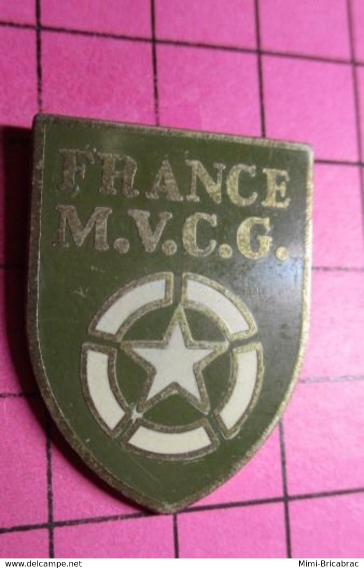 1615A Pin's Pins / Beau Et Rare / THEME : MILITARIA / ASSOCIATION FANAMILI MVCG FRANCE - Militaria