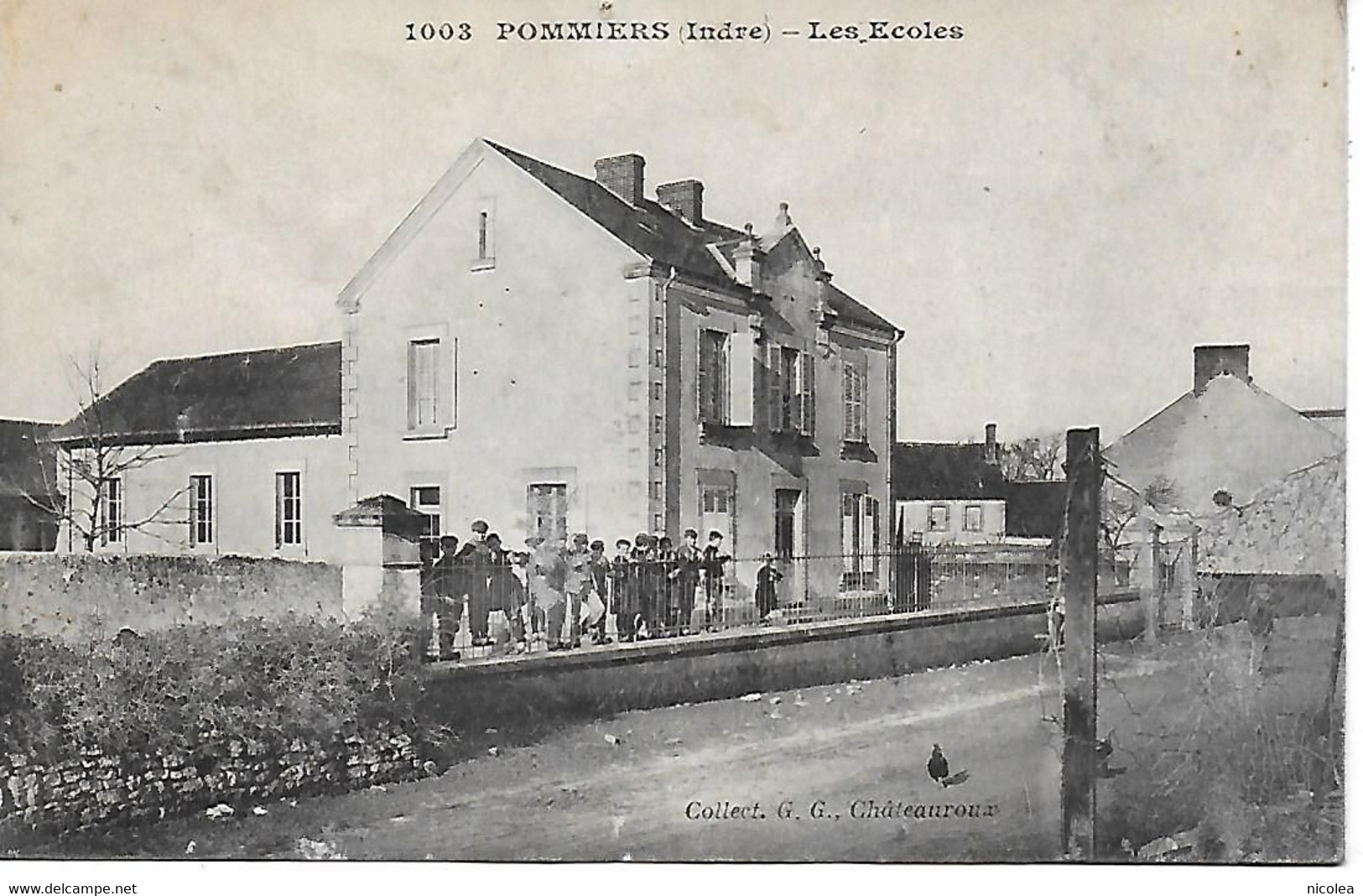 36 - INDRE - POMMIERS - LES ECOLES - ANIMATION D'ECOLIERS A LA GRILLE - CPA 1920 - COLL. G.G. CHATEAUROUX - Other & Unclassified